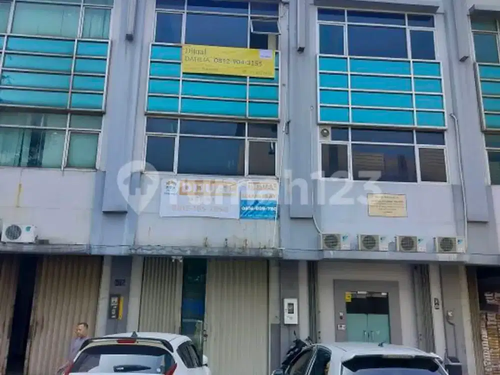 Ruko di Trade Centre Ada Bank dan Kntr2 Dlm Kompleks