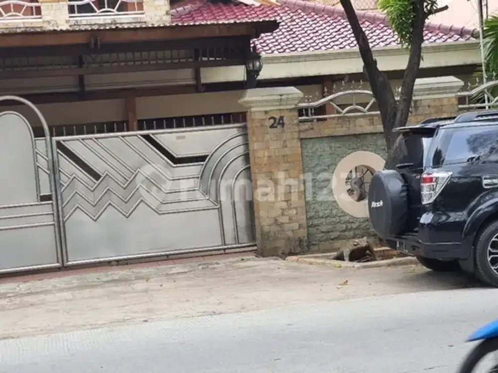 Rumah Pinggir Jln Dekat Terminal dan Bs Kntr