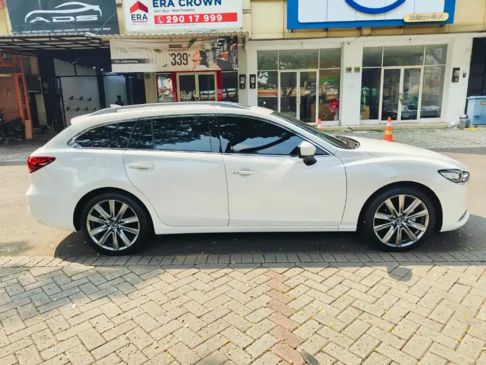 Mazda 6 Wegon istimewa pemakai