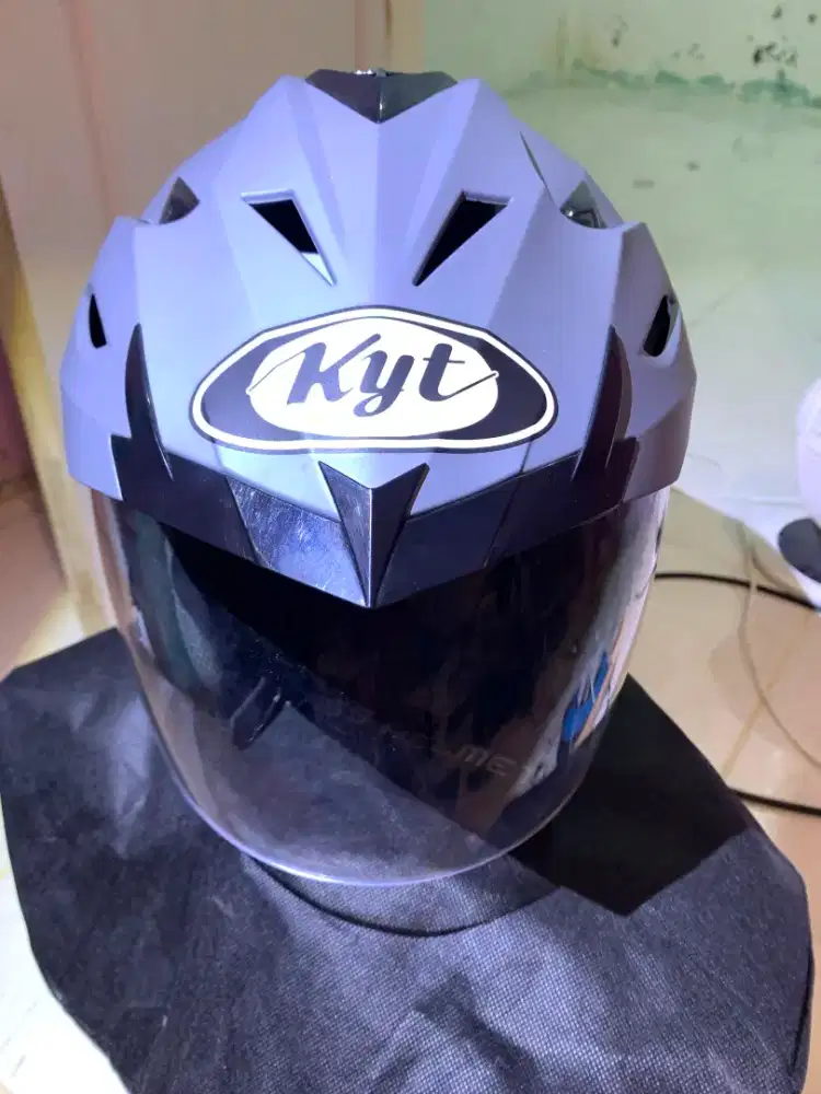 Helm KYT double visor