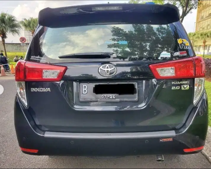 TOYOTA INNOVA TYPE V A/T BENSIN