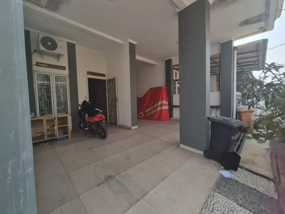 DI JUAL BUTUH RUMAH 3 LT plus lt4 rooftop  Banyu biru residence