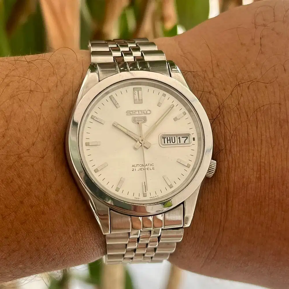Seiko Datejust White Dial Texture