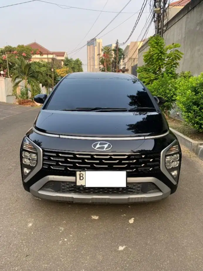 HYUNDAI STARGAZER 1.5 TREN ESSENTIAL AUTOMATIC 2025 (KM 10 RB)