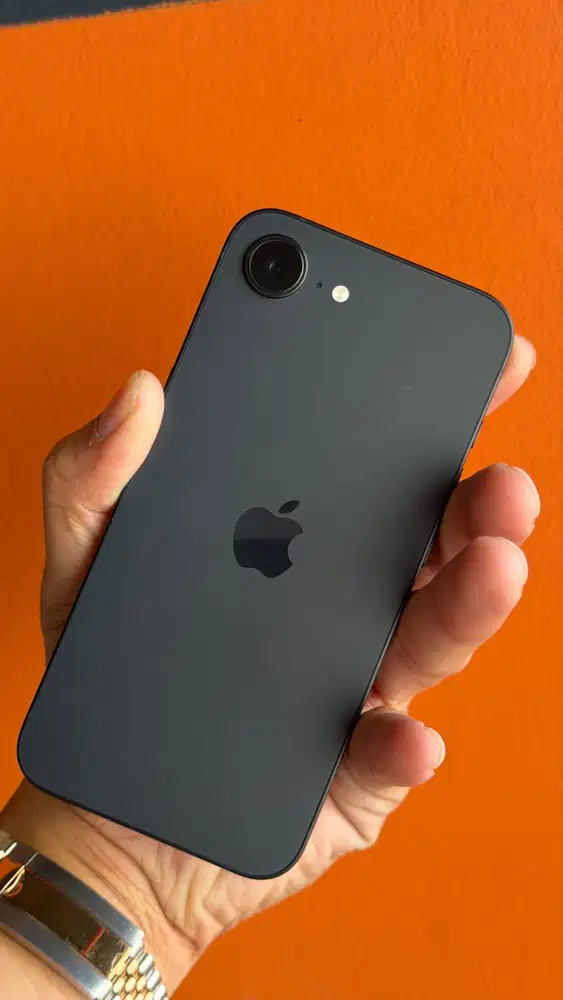 iPhone 17e 256GB Black Mulus 100% — Baru Pakai 1 Bulan