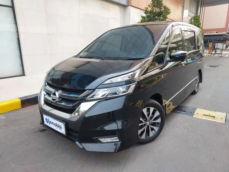 LOW DP Nissan Serena 2.0 Highway Star Bensin-AT 2019 BIT