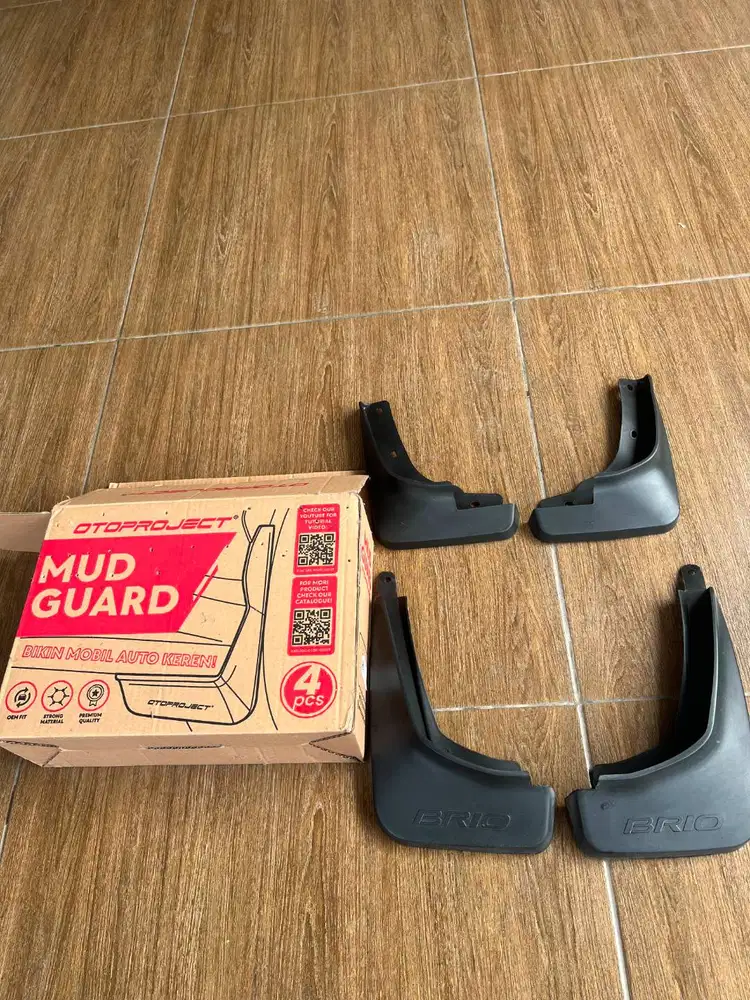 kondisi like new Mud Guard Honda Brio otoproject + antena sirip hiu