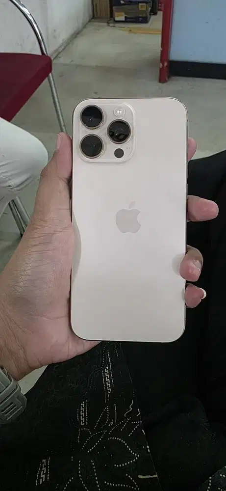Iphone 16 Pro Max 256GB ex IBOX. Harga Nett!!
