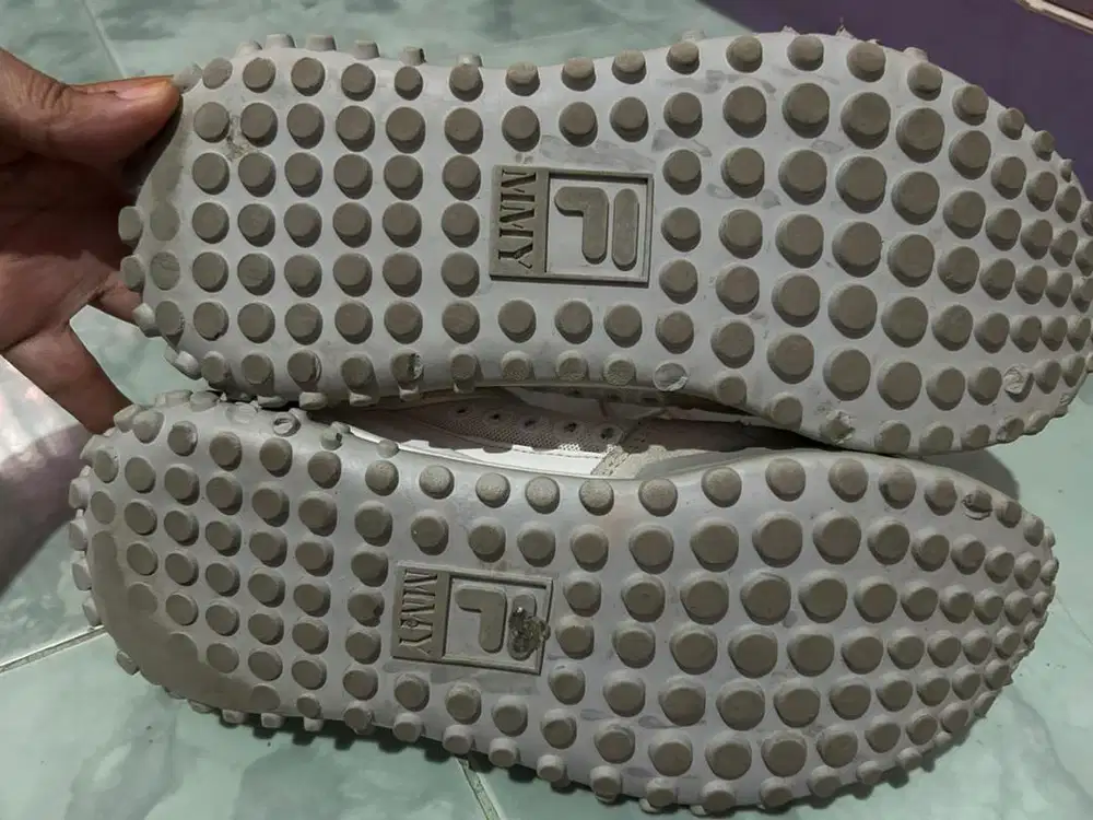 Dijual Sepatu Fila Mihara x T1 Crossover