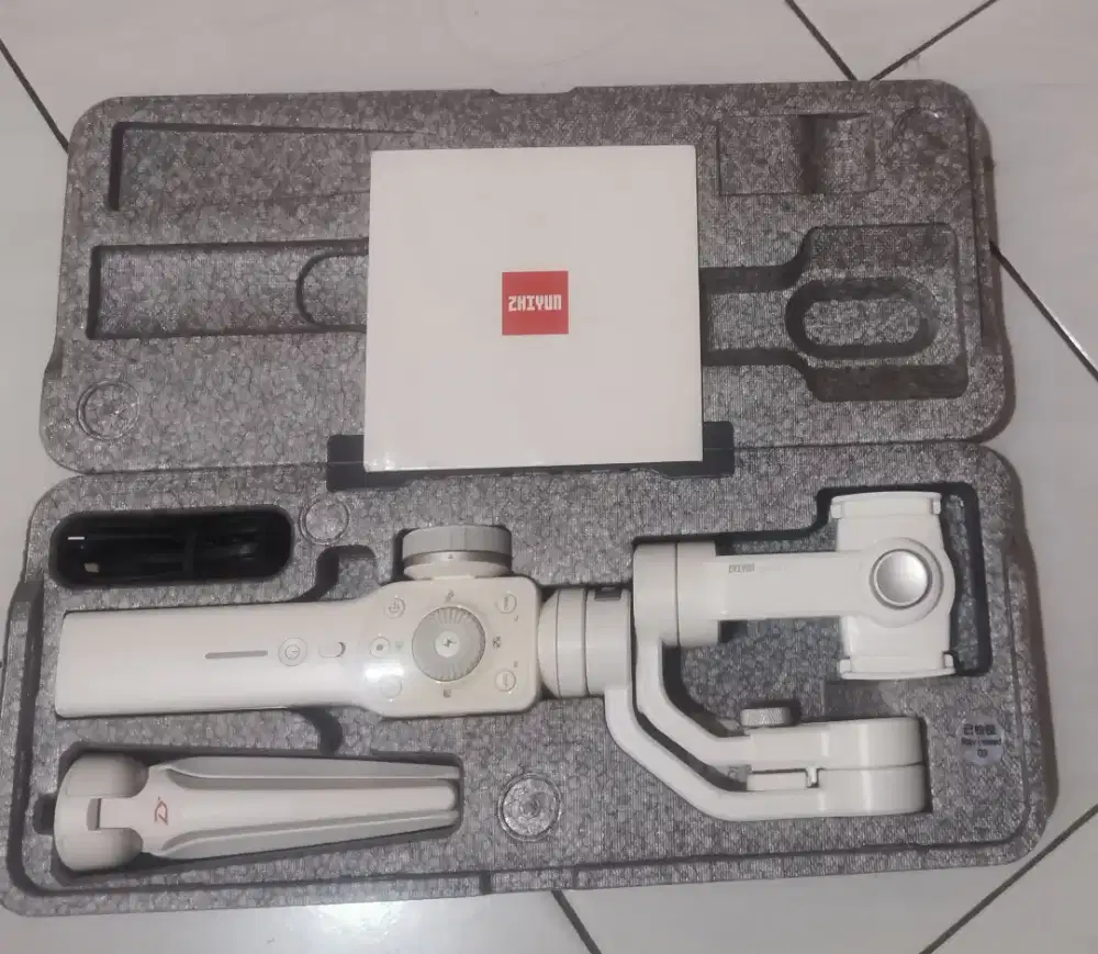 Zhiyun Smooth 4