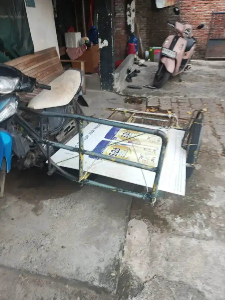 Becak angkut barang