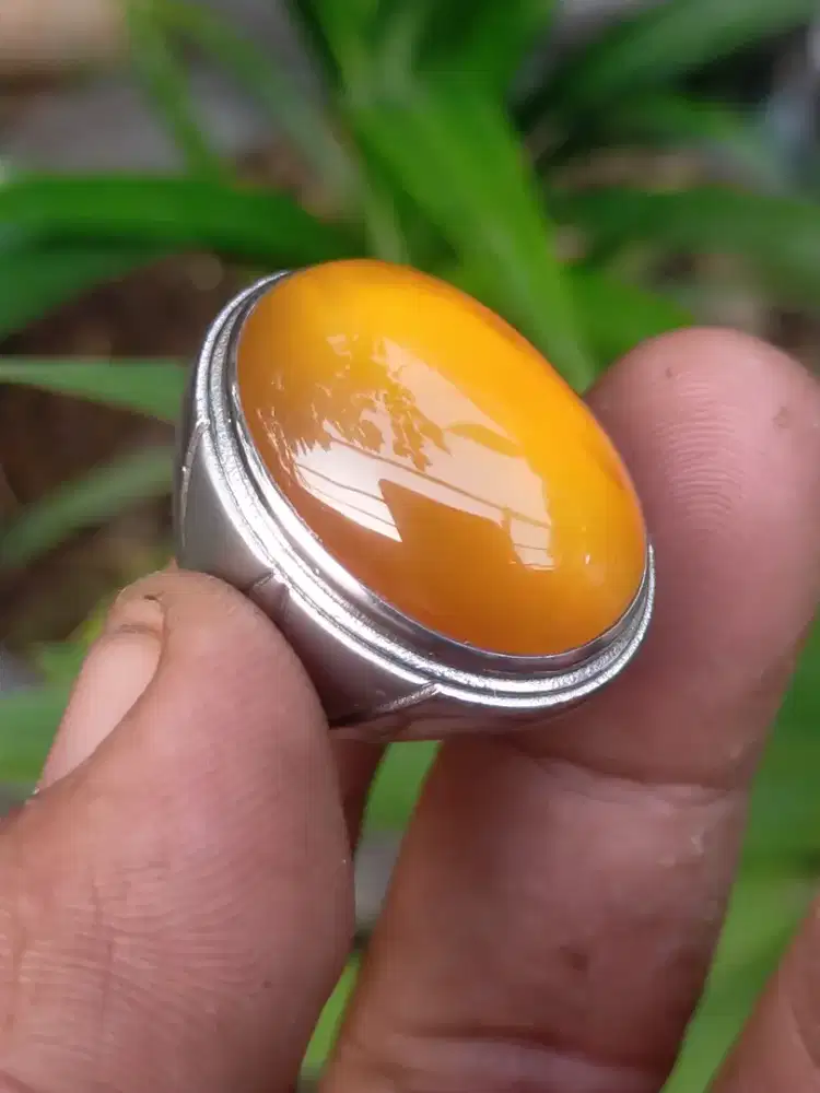 Natural reddish orange calsedony pacitan
