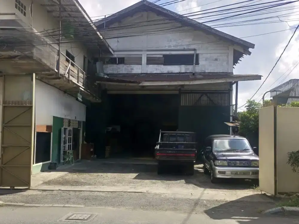Gudang atau Toko Dekat Rungkut Industri Hadap Selatan Listrik 3.5000Watt