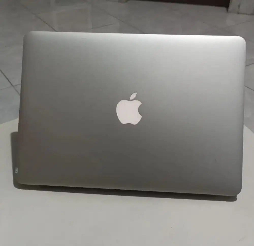 MAC BOOK AIR 2017 i5