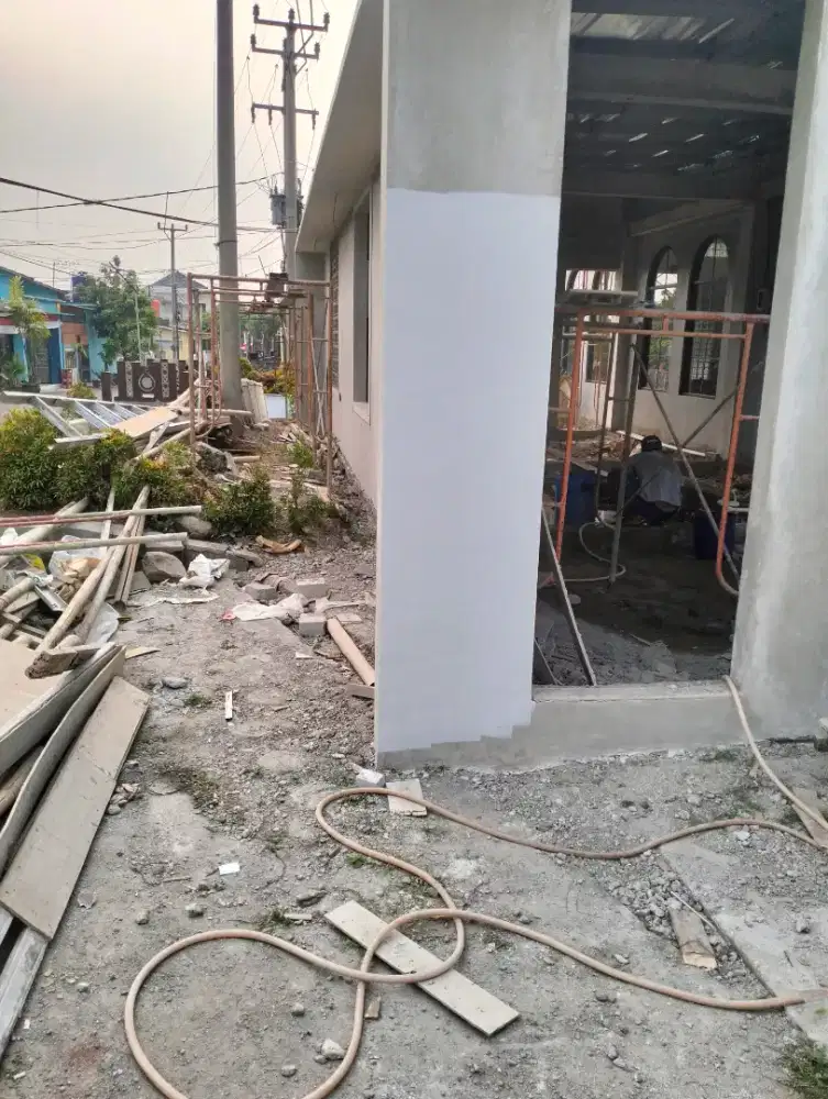 Jasa kuli bangunan pasang keramik, pelster aci, cat tembok dan lain2