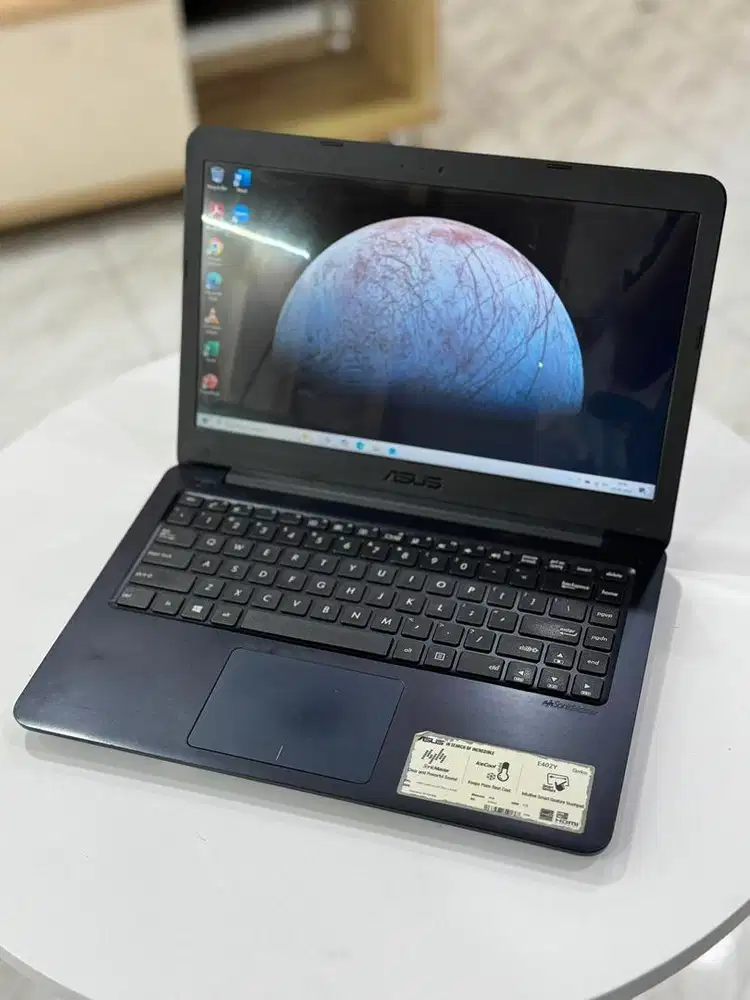 laptop asus e402y