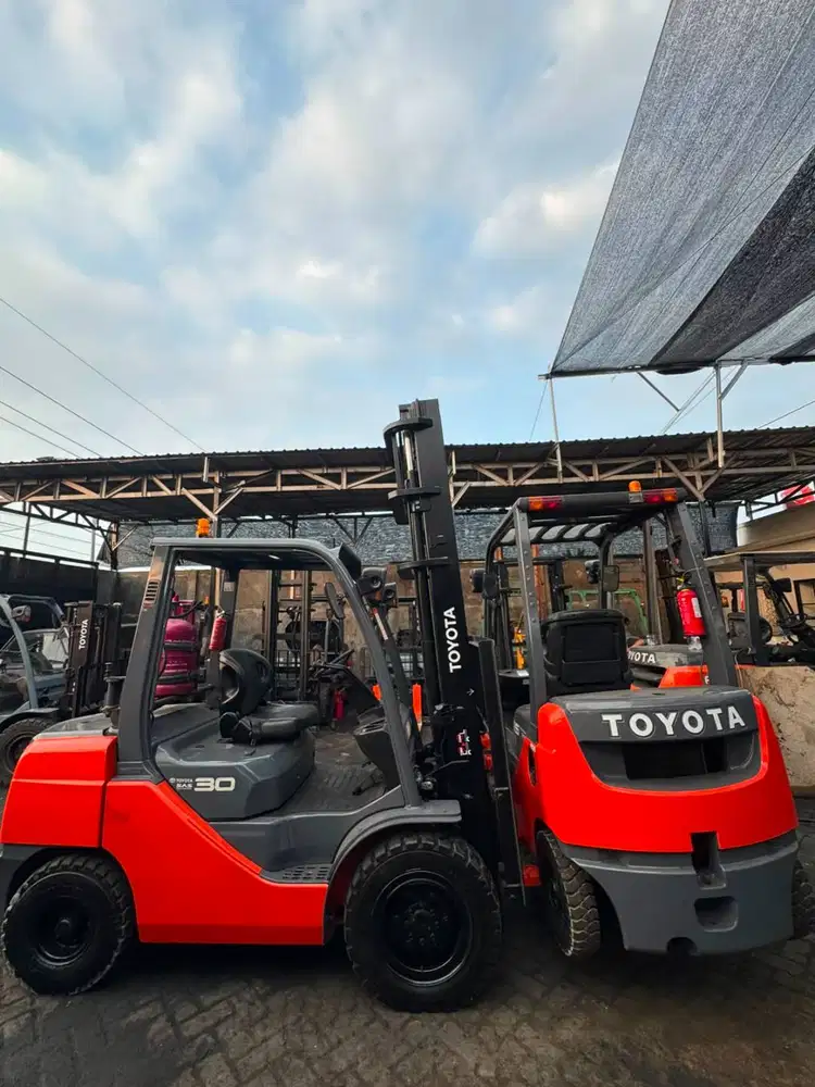 Ready Forklift Bekas Toyota 3 Ton Mast 4,5 Meter