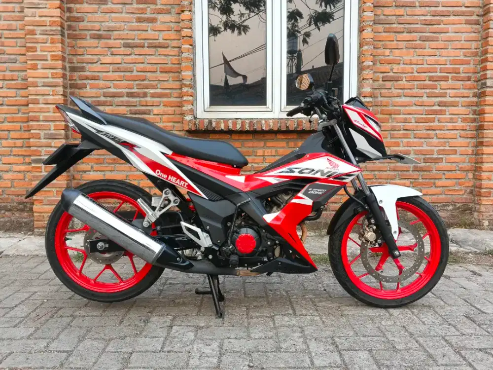 Honda Sonic SE Red Racing 2023 Km Low Mulus Pajak On 2027 Panjang