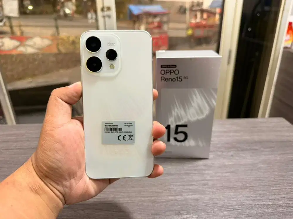Oppo reno 15 5G 12/256gb mulus 1000% seperti baru fullset garansi