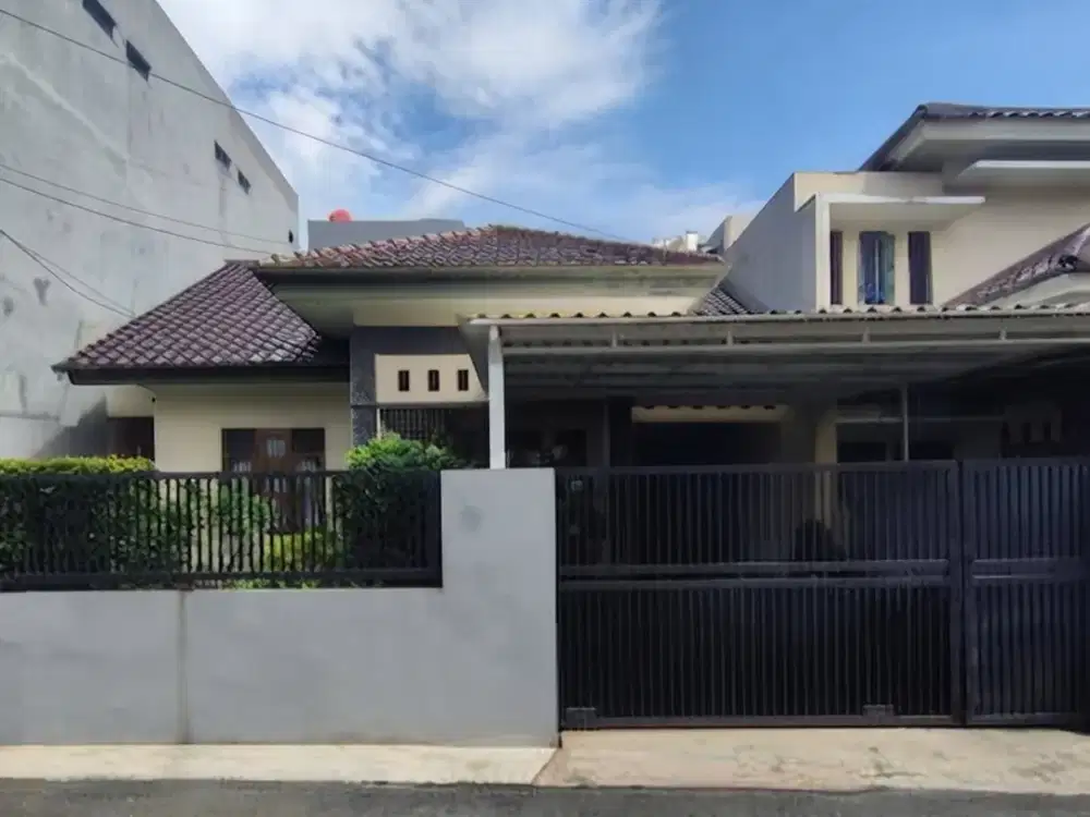 Di Jual Rumah Siap Huni di Kawasan Bintaro 1 Jakarta Selatan