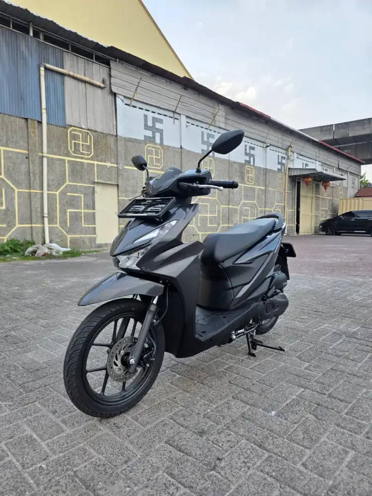 Honda New Beat Deluxe CBS ISS Hitam 2026