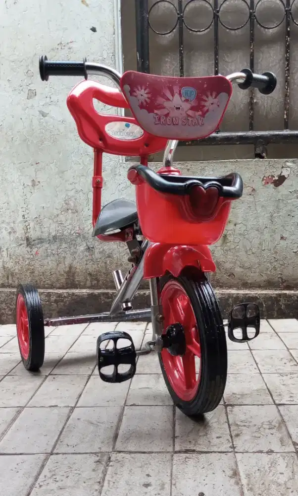 Sepeda Anak Roda Tiga merk PMB Iron Star, harga pas.. Cipinang