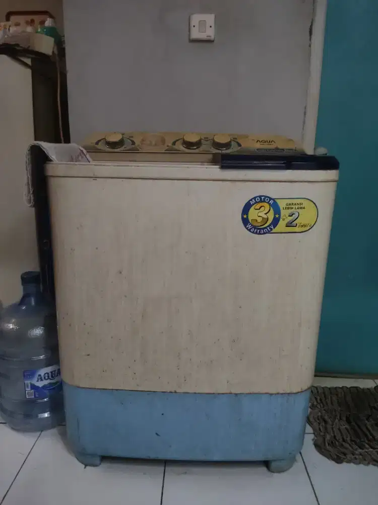Mesin Cuci Merk (AQUA)