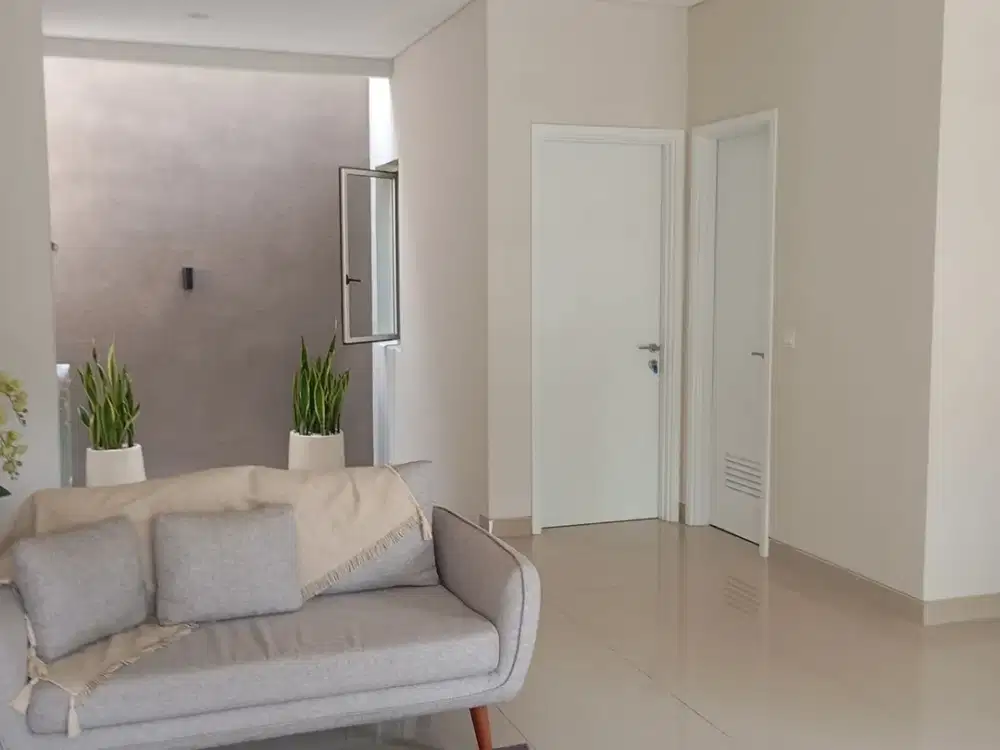 Rumah CANTIK  Semi Furnish 2 lantai di VISANA, THE SAVIA , BSD