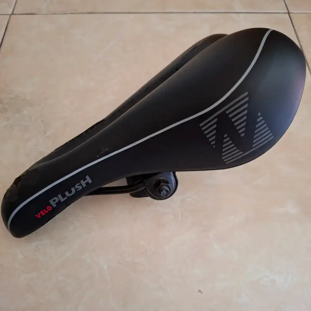 Saddle Sadel Sepeda MTB Road Bike Velo Plush Gel Original