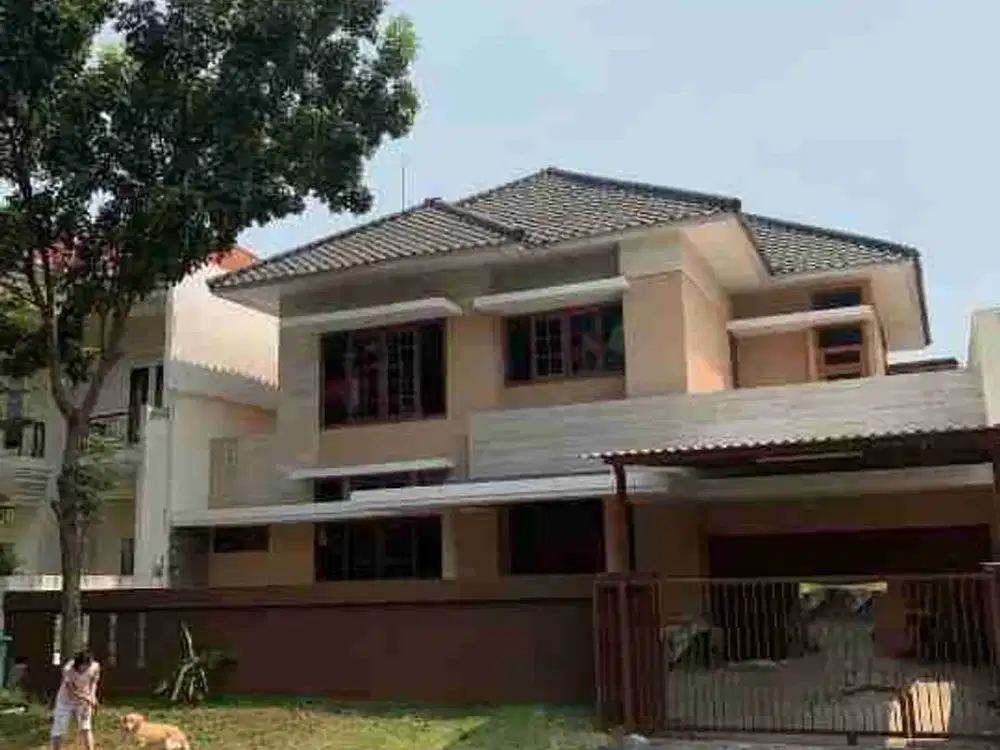 DIJUAL RUMAH GRAHA FAMILY blok B 2 lantai semi Furnish