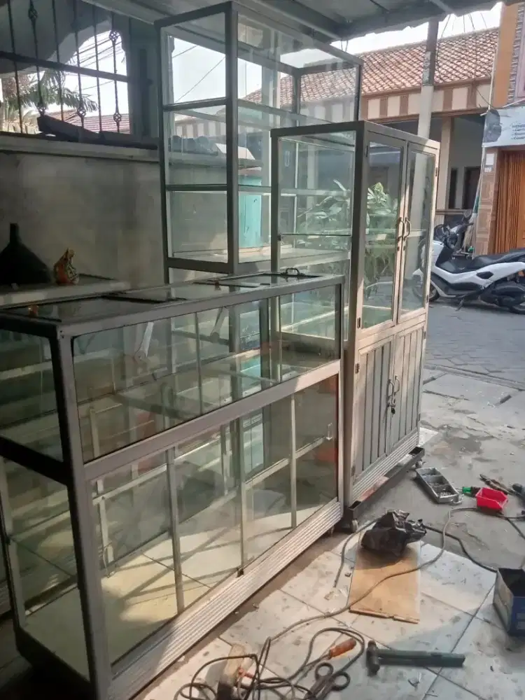 Etalase bekas beras UK 1.2 meter
