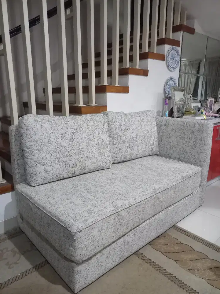 Kursi sofa tidur