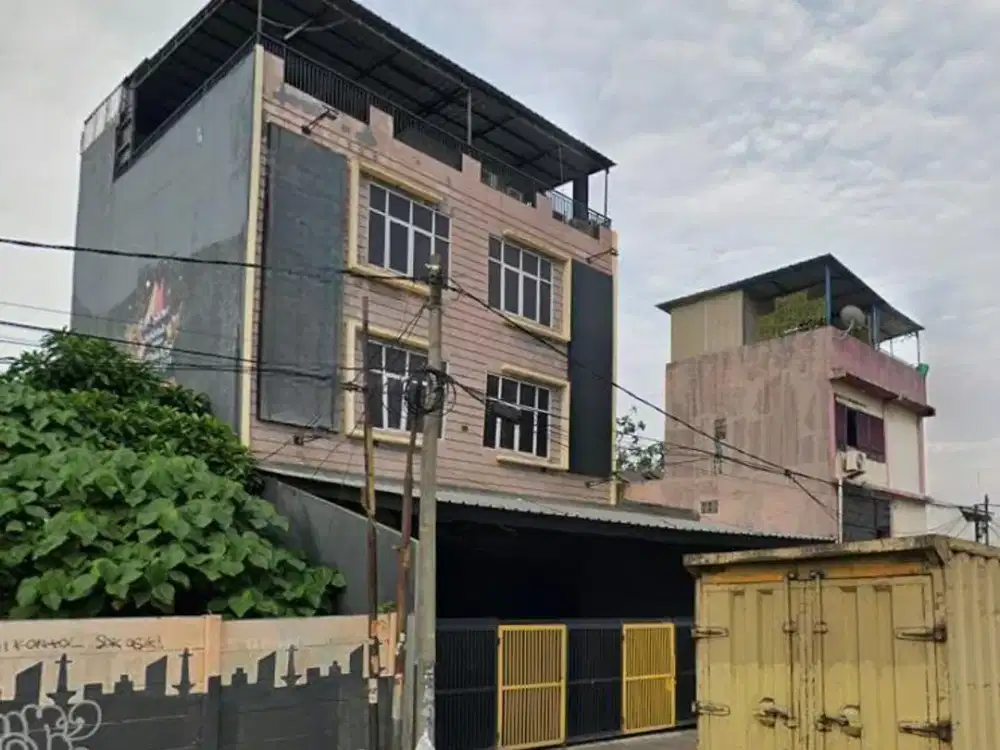 Ruko gandeng Joglo raya luas 445m, rapi