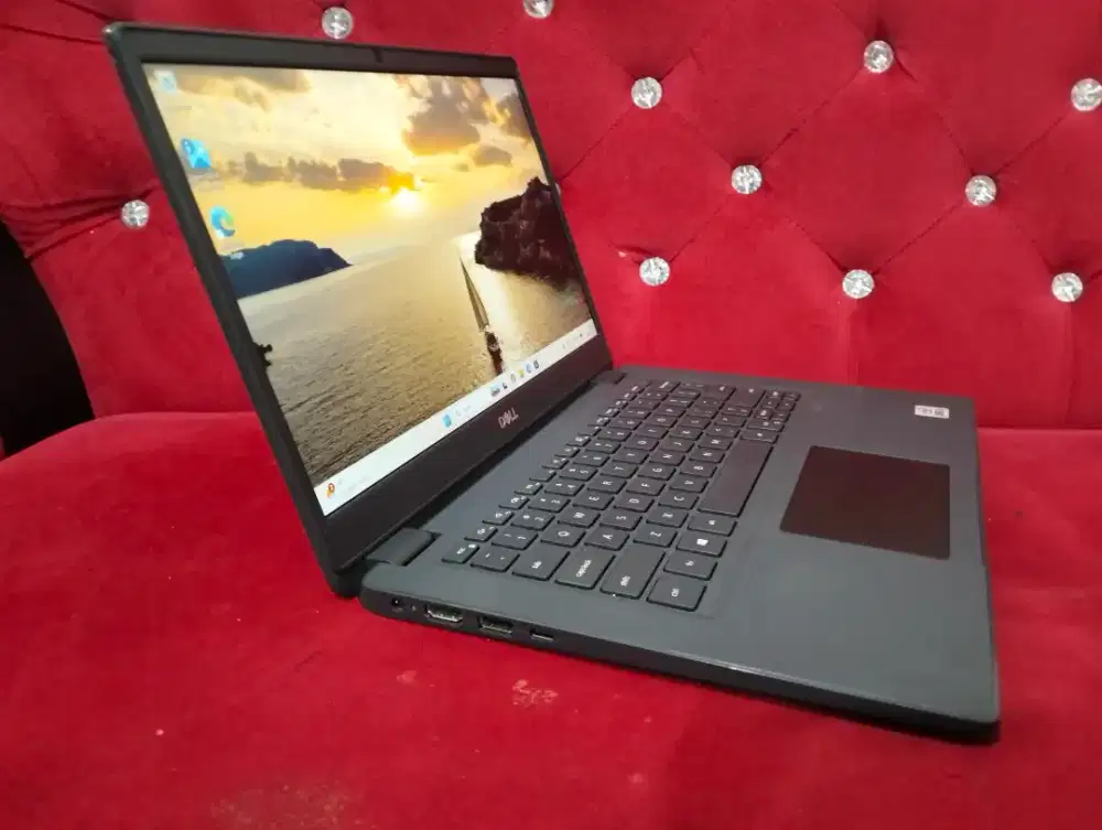Dell latitude 3410 core i5 gen 10 RAM 8GB SSD 256 batre awet 3-4jam