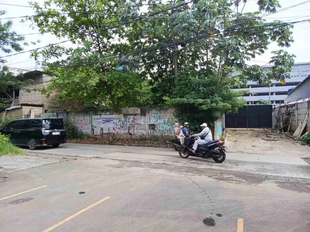 Tanah pinggir jalan dekat RSU Tangsel cocok utk usaha