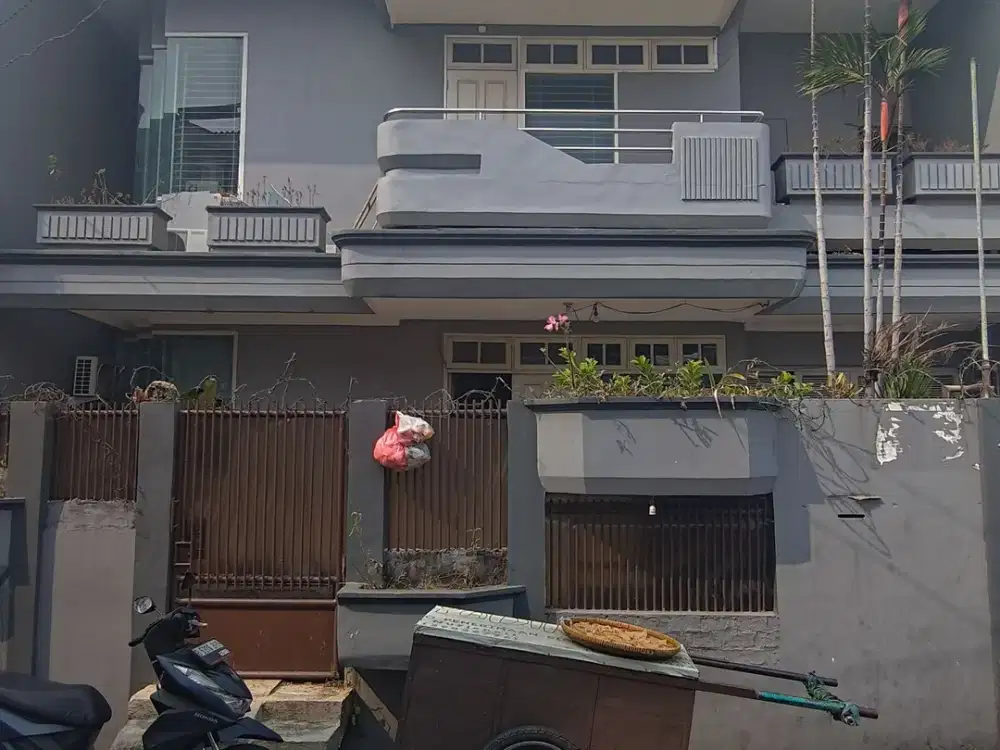 Rumah 2 Lantai Luas 15 Mnt ke Central Park Mall 2 Dibantu KPR J-54292