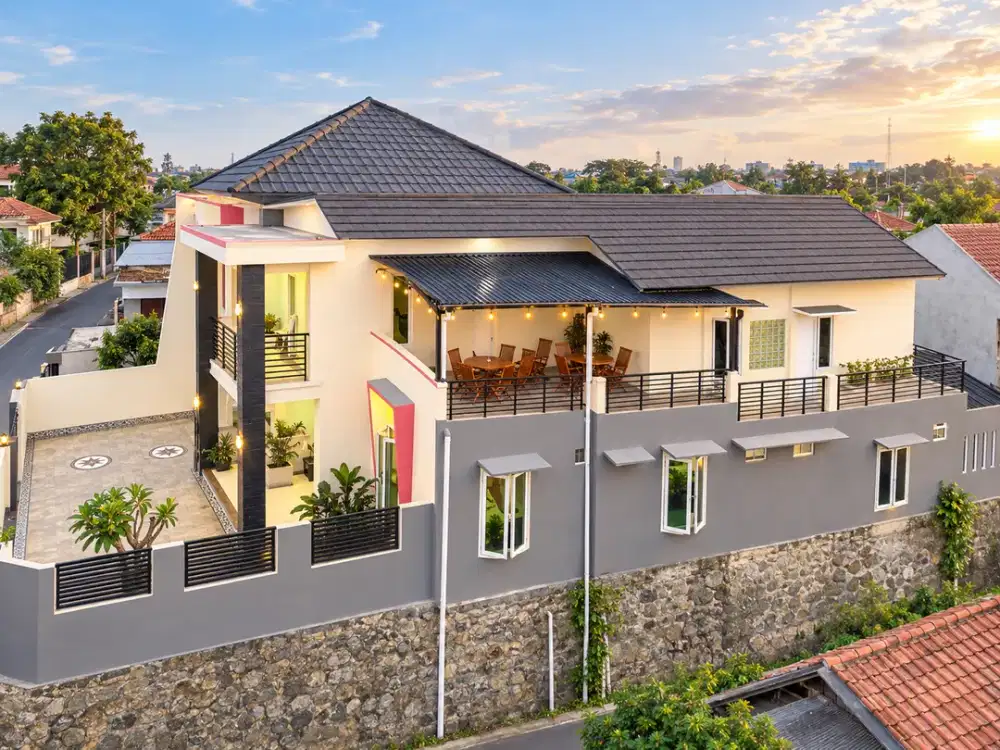 Dijual Rumah Mewah Kebagusan Dekat TB Simatupang, Pool dan Rooftop