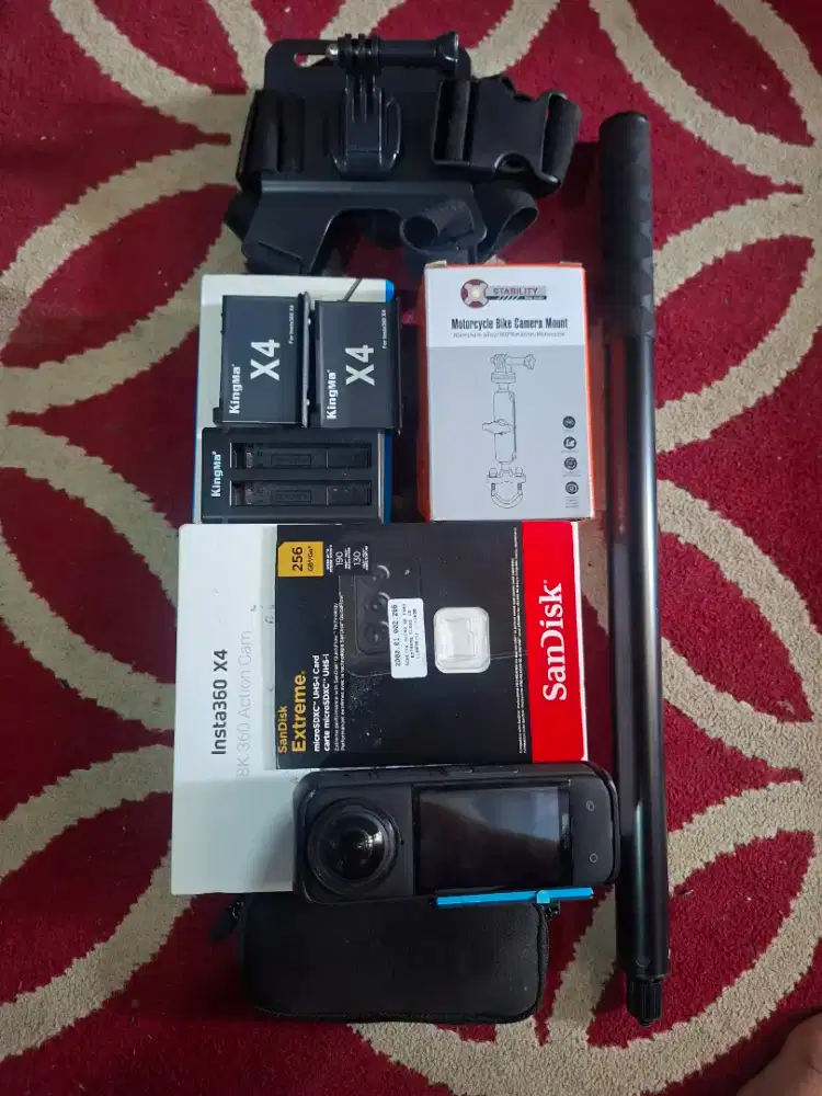 Insta 360 x4 like new