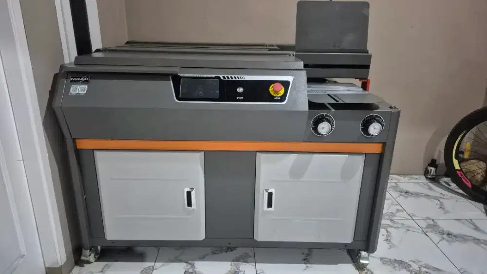 Mesin lem panas otomatis ukuran F4