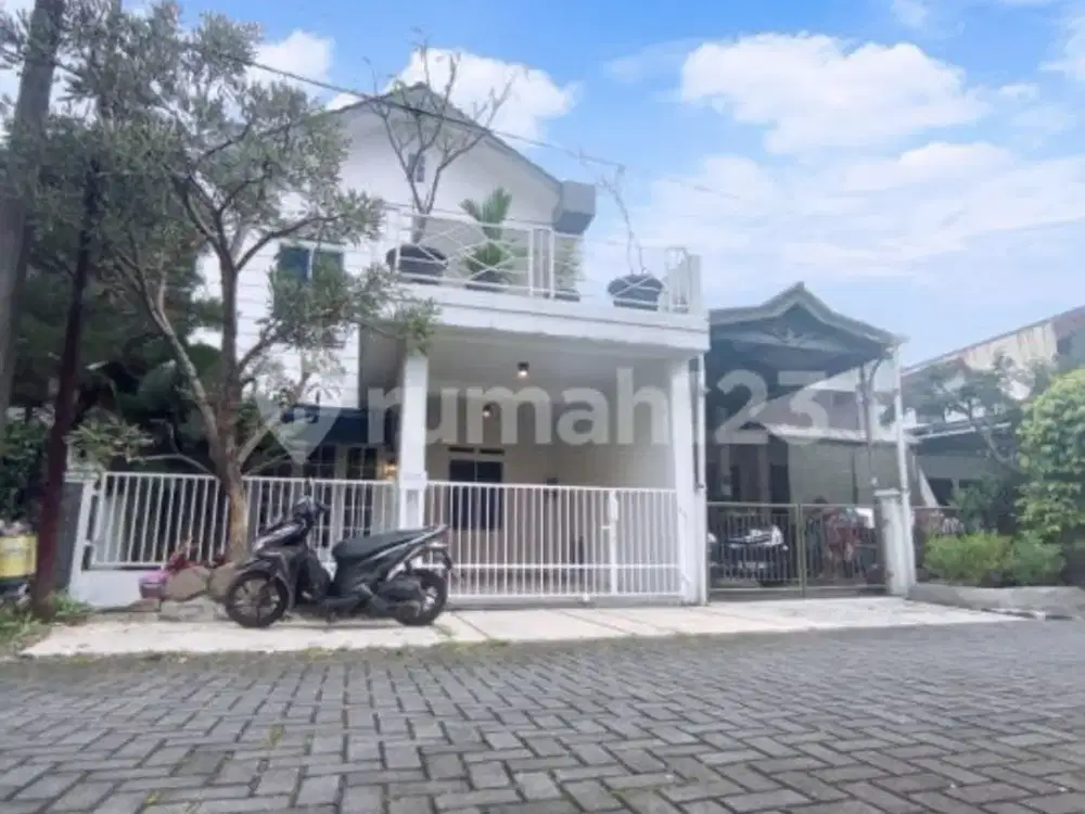 Rumah 2 Lantai Bagus di Batununggal, Bandung