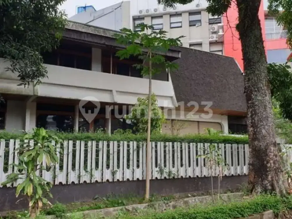 Rumah strategis sayap dago dekat kampus ITB bandung