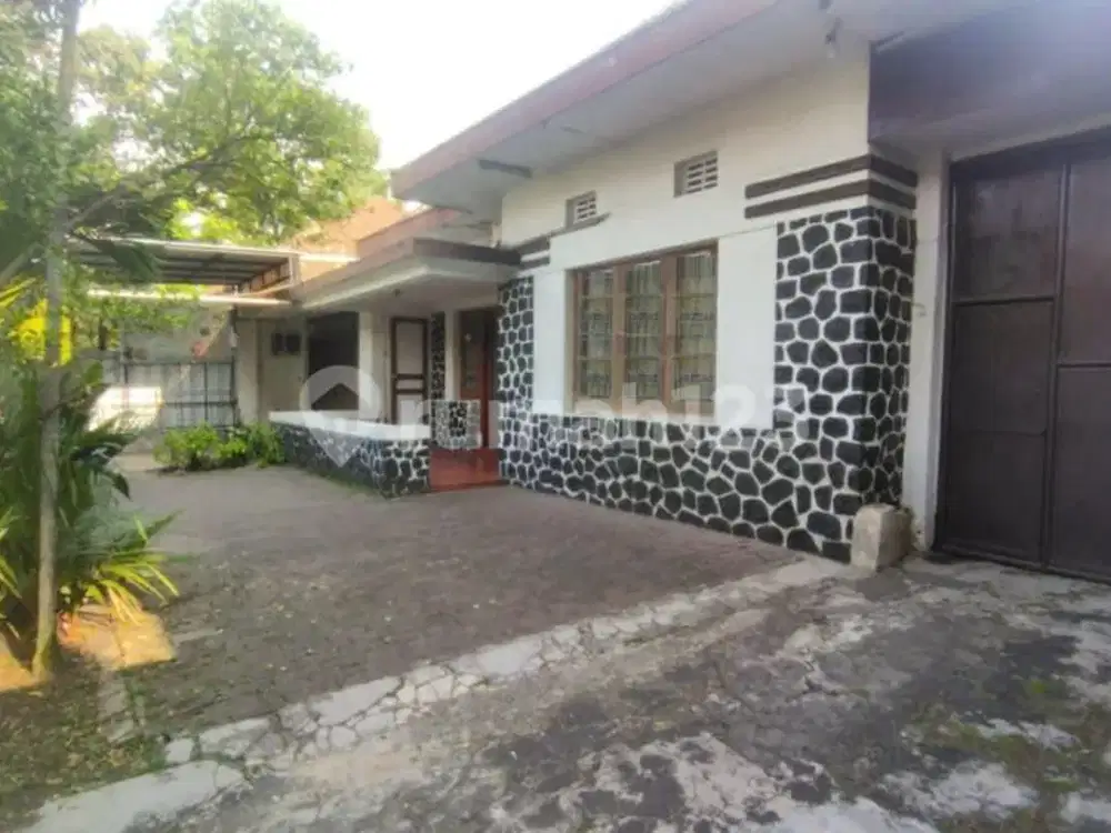 Rumah Strategis terawat lokasi terbaik Riau Bandung