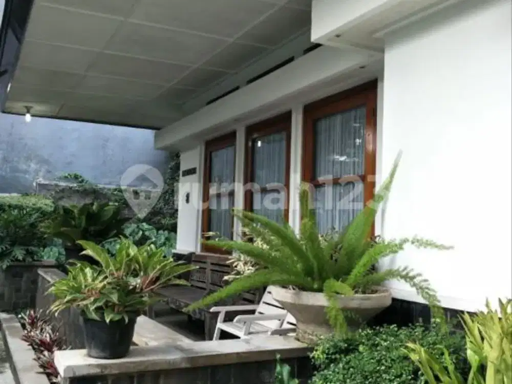 Rumah terawat area favorit Cipaganti Bandung