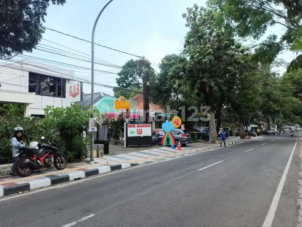 Rumah usaha murah strategis sayap Riau bandung