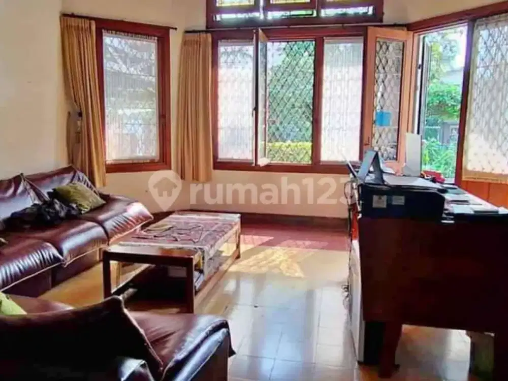 Rumah terawat strategis sayap riau bandung kota