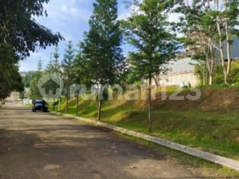 Tanah bagus di golf island resort dago pakar