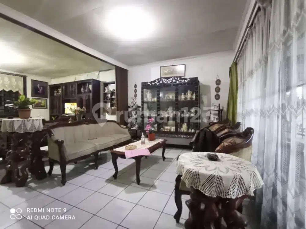 Rumah di Turangga Terawat Lokasi Bagus Bandung Kota