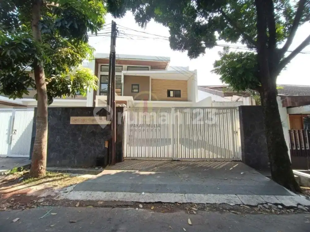 Rumah Mewah Strategis Tengah Kota Lengkong Bandung