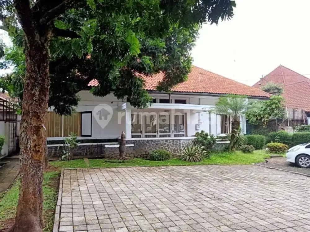 Rumah strategis Usaha Area Komersil Mainroad Riau Bandung