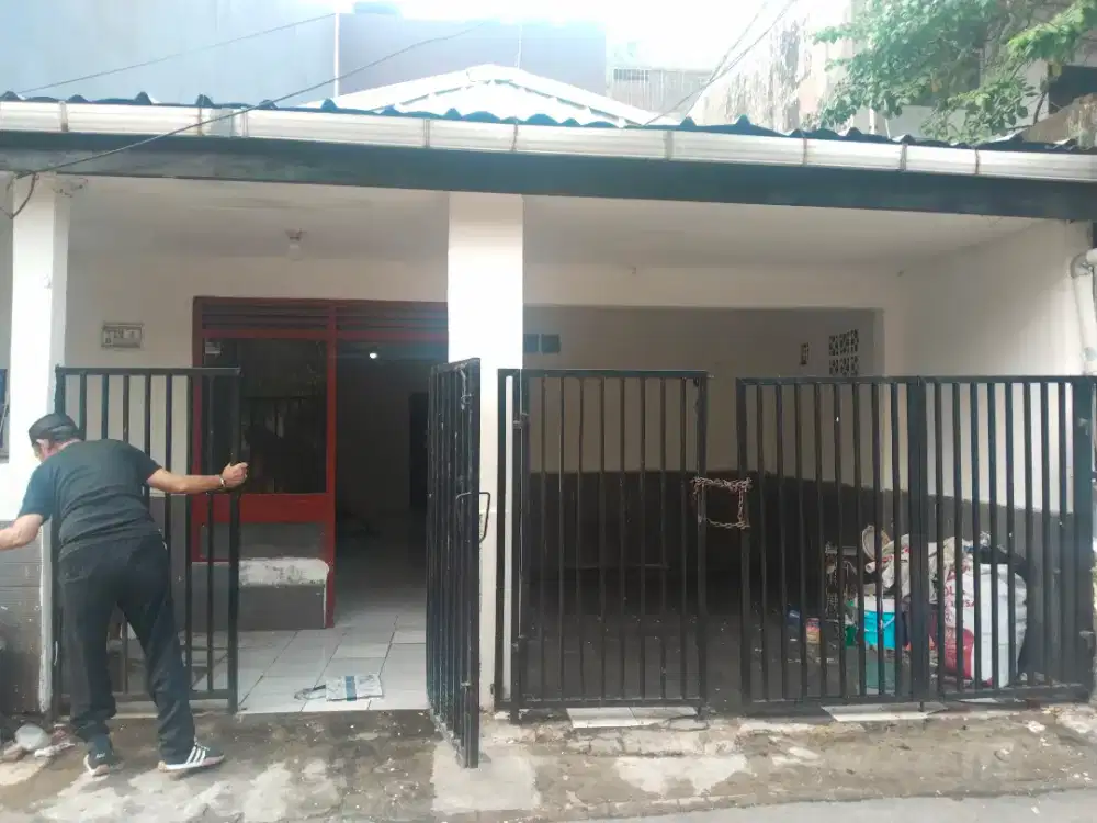 Disewakan rumah 2 lantai khusus keluarga (TIDAK UNTUK BISNIS)